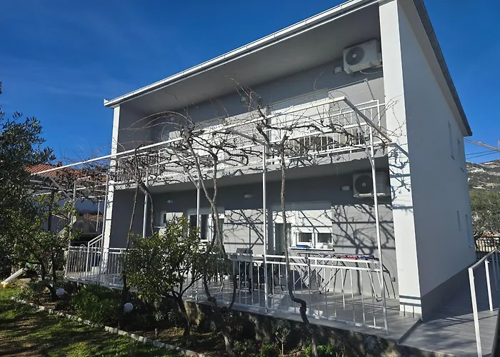Lägenhet Sutic Kaštel Novi