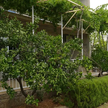 Sutic Apartment Kastel Novi